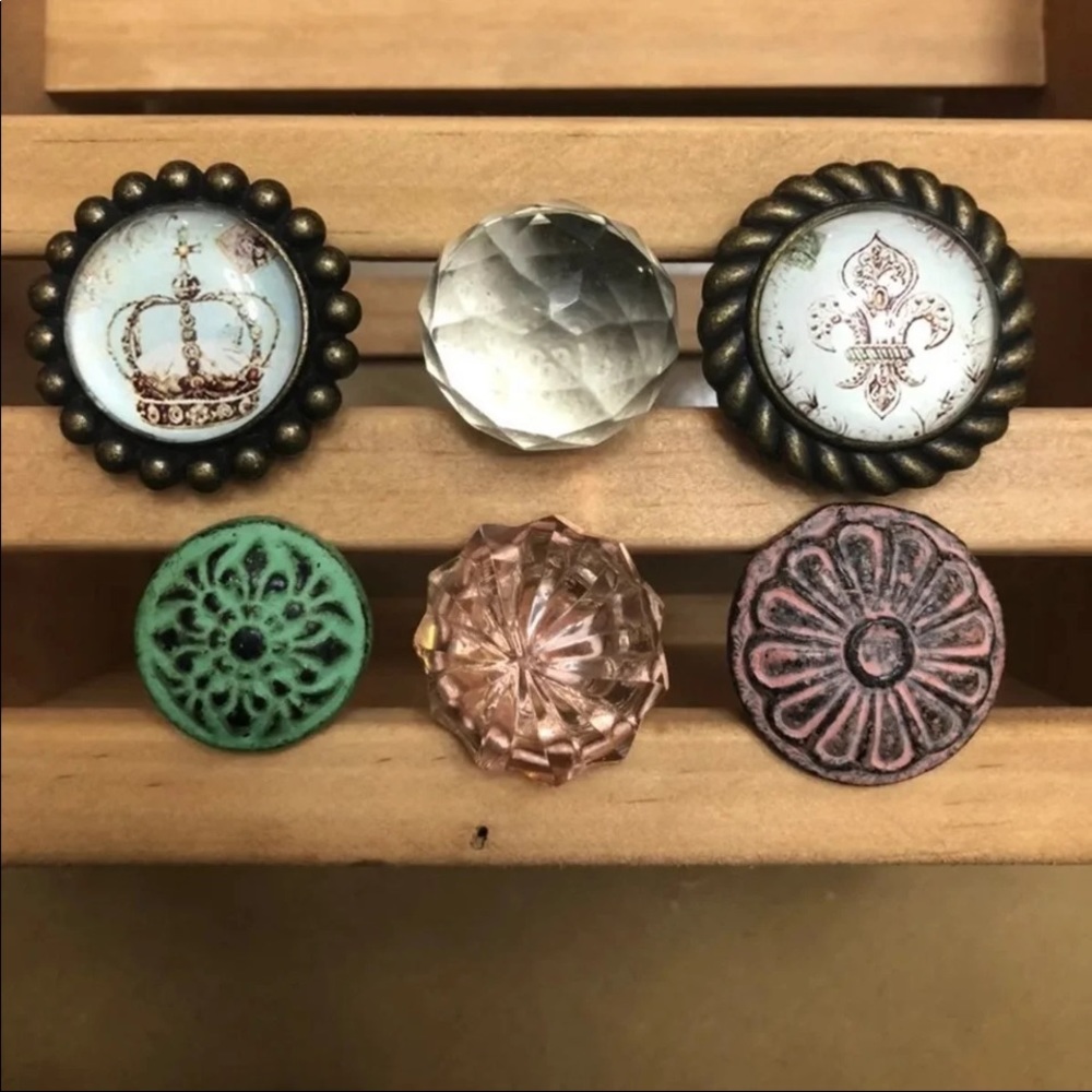 Vintage drawer pulls/knobs